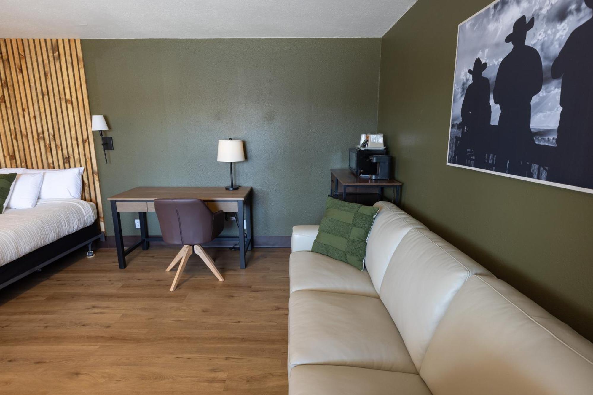 The Golden Spur Hotel Panguitch Room photo