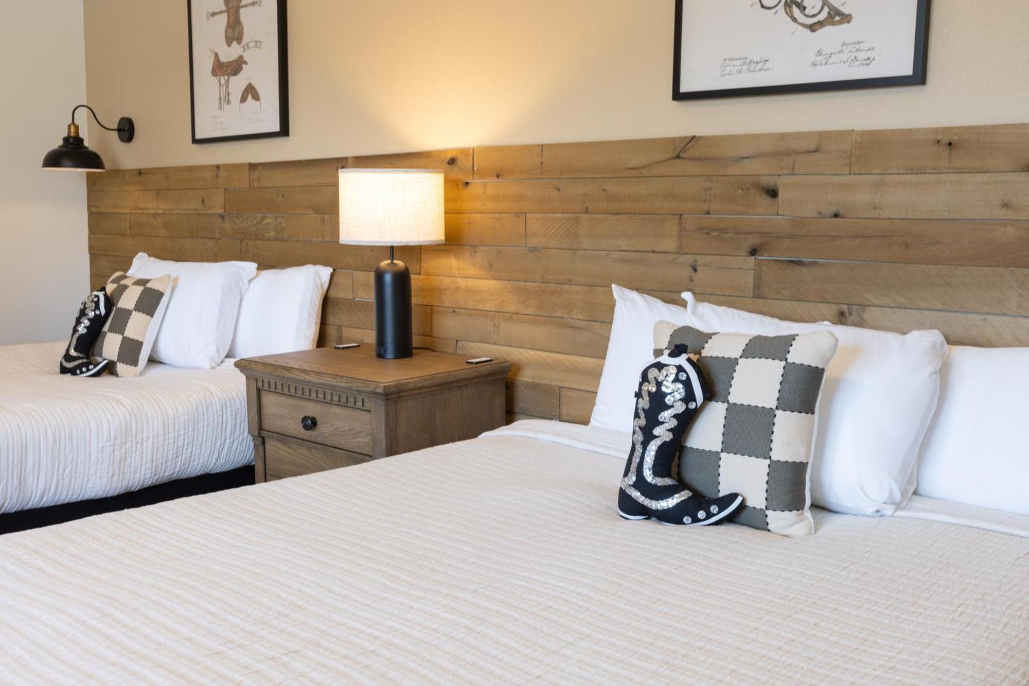 The Golden Spur Hotel Panguitch Room photo