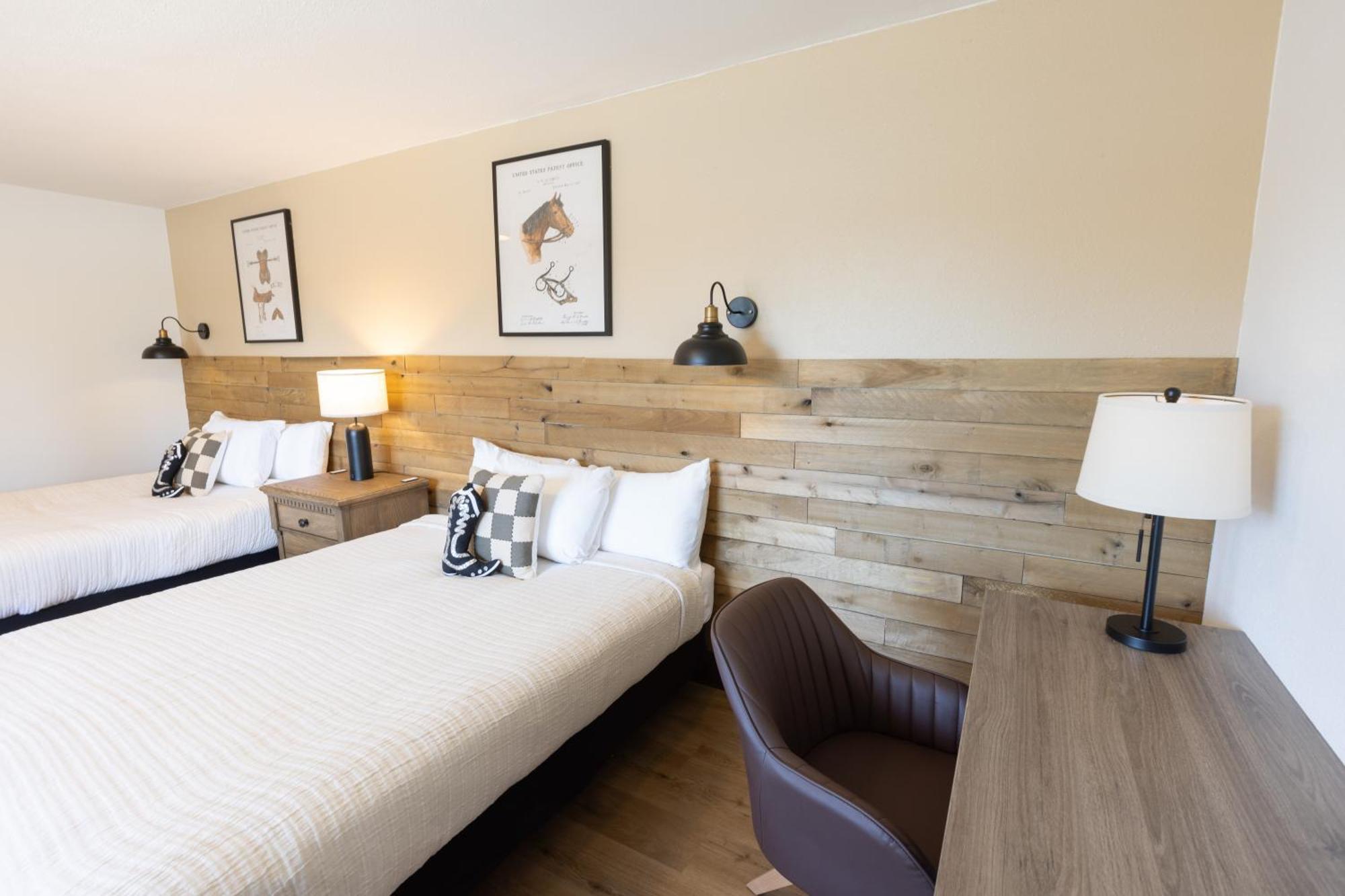 The Golden Spur Hotel Panguitch Room photo