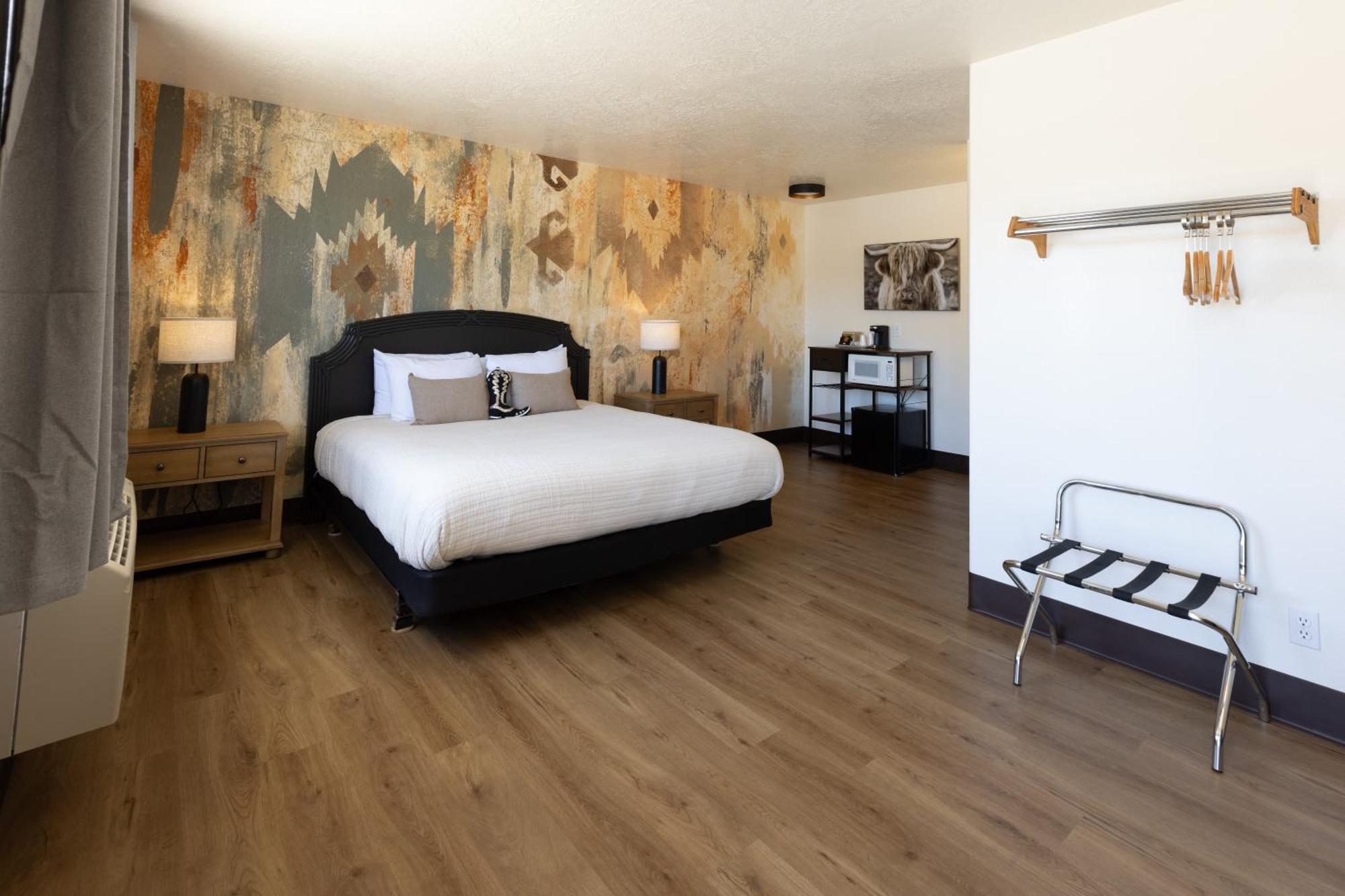 The Golden Spur Hotel Panguitch Room photo